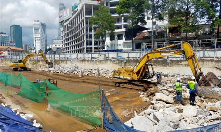 Ho&agrave;n trả mặt bằng ph&iacute;a tr&ecirc;n nh&agrave; ga ngầm Bến Th&agrave;nh tuyến metro số 1 cuối năm 2021