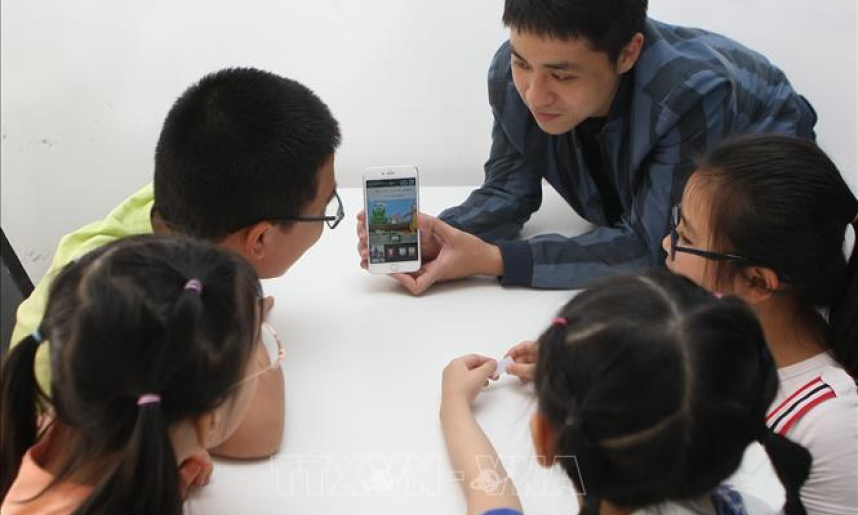 Trang bị kỹ năng số cho trẻ tự bảo vệ tr&ecirc;n kh&ocirc;ng gian mạng