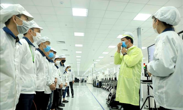 Đề xuất giảm 50% mức hưởng nếu r&uacute;t Bảo hiểm x&atilde; hội một lần