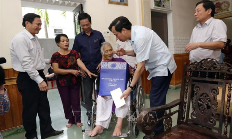 Chi điều dưỡng người c&oacute; c&ocirc;ng được điều chỉnh theo mức chuẩn