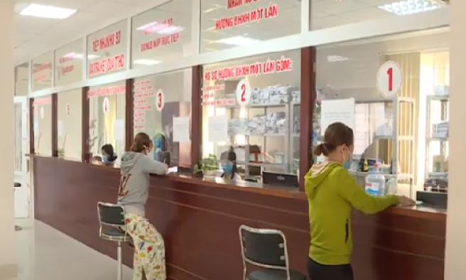 Cần đ&aacute;nh gi&aacute; kỹ lộ tr&igrave;nh với đề xuất giảm 50% mức hưởng nếu r&uacute;t BHXH một lần