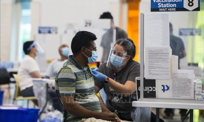 25,6% d&acirc;n số thế giới đ&atilde; được ti&ecirc;m vaccine ngừa COVID-19