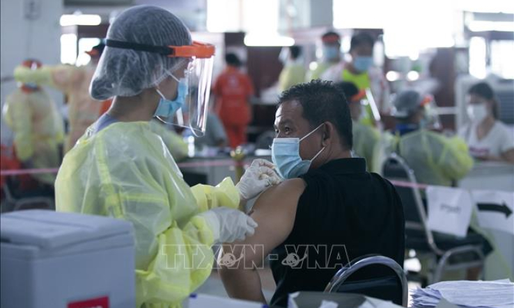 L&agrave;o cấm ti&ecirc;m kết hợp c&aacute;c vaccine ngừa COVID-19 kh&aacute;c nhau