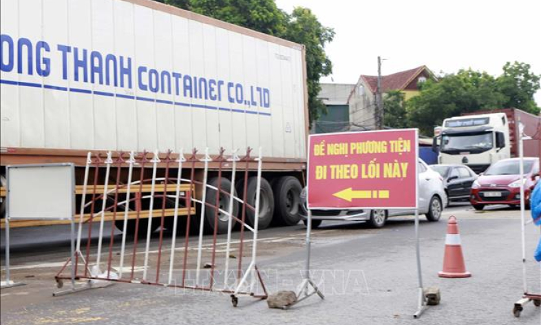 Bộ GTVT lập 4 tổ kiểm tra thực hiện ‘luồng xanh’ vận tải v&ugrave;ng dịch COVID-19