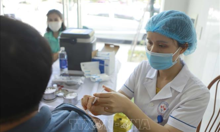 Bộ Y tế y&ecirc;u cầu thực hiện nghi&ecirc;m t&uacute;c việc ti&ecirc;m vaccine COVID-19 tại c&aacute;c địa phương