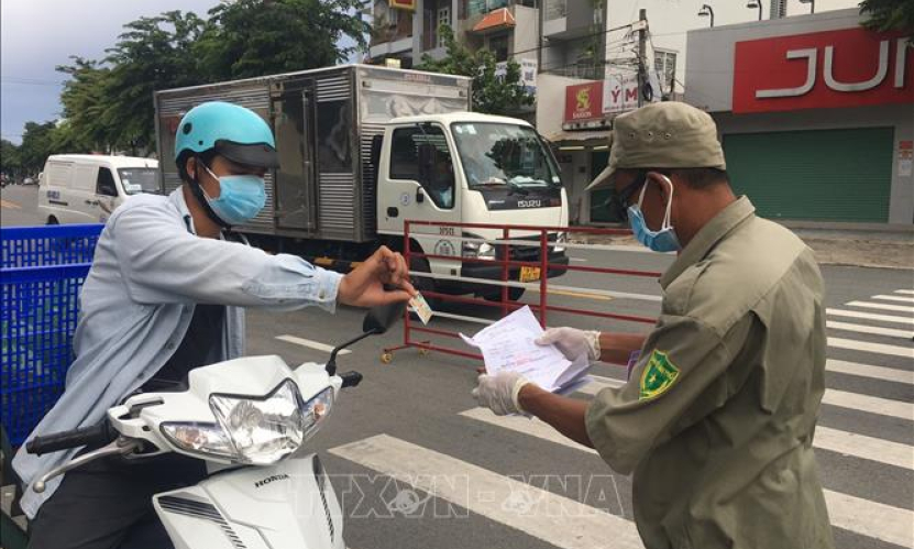 Gần 17.000 ca mắc COVID-19, B&igrave;nh Dương gấp r&uacute;t ứng ph&oacute;