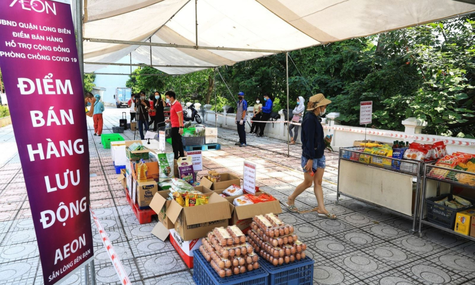 Linh hoạt đưa h&agrave;ng thiết yếu đến cho d&acirc;n nhanh nhất