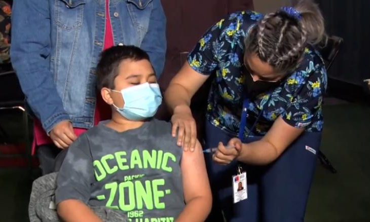 Quốc gia vượt qua biến thể Delta th&agrave;nh c&ocirc;ng, gấp r&uacute;t ti&ecirc;m chủng cho trẻ em