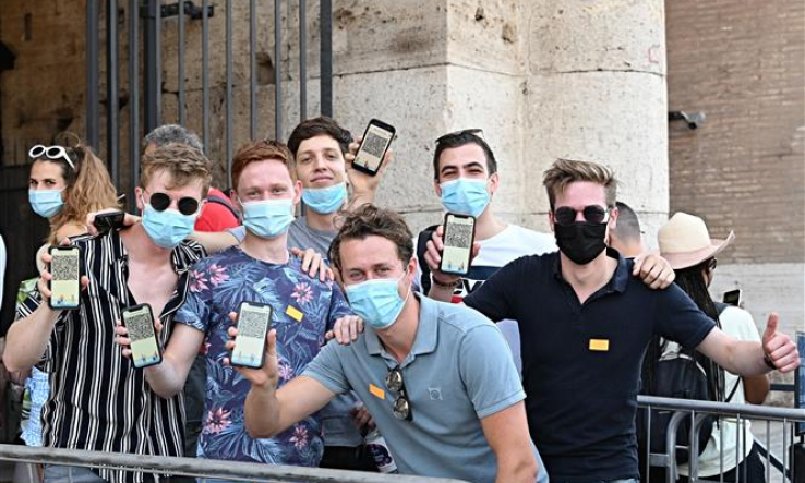 Chậm m&agrave; chắc, ch&acirc;u &Acirc;u gi&agrave;nh phần thắng trong cuộc đua ti&ecirc;m vaccine COVID-19