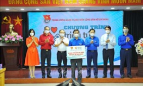 Trung ương Đo&agrave;n tiếp nhận 94.000 ‘T&uacute;i qu&agrave; an sinh’ v&agrave; ‘T&uacute;i thuốc an sinh’