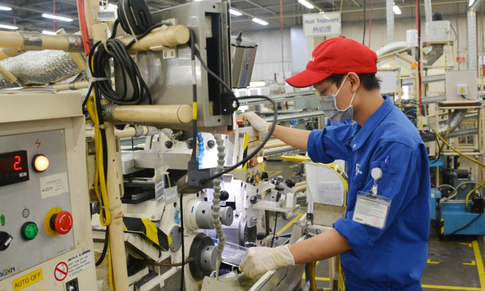 Chỉ thị của Thủ tướng về việc phục hồi sản xuất tại c&aacute;c khu vực sản xuất c&ocirc;ng nghiệp trong bối cảnh ph&ograve;ng, chống dịch COVID-19