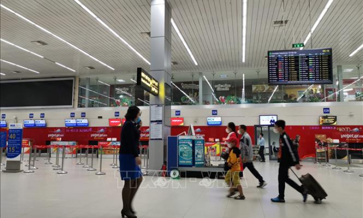 Bộ Giao th&ocirc;ng Vận tải đề xuất hai phương &aacute;n tổ chức c&aacute;c chuyến bay đi, đến Nội B&agrave;i