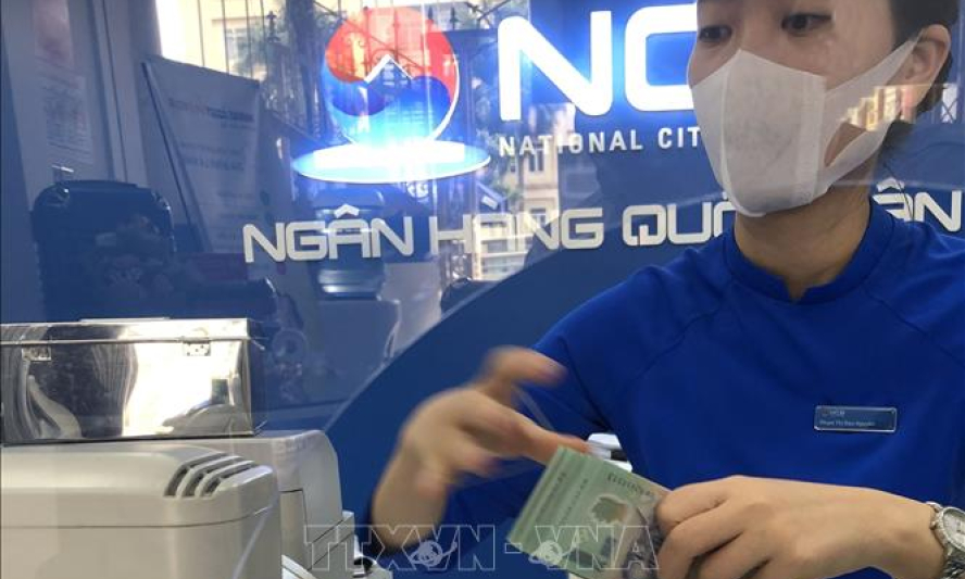 Kinh doanh c&oacute; chiều hướng suy giảm, ng&acirc;n h&agrave;ng đặt kỳ vọng v&agrave;o qu&yacute; cuối năm