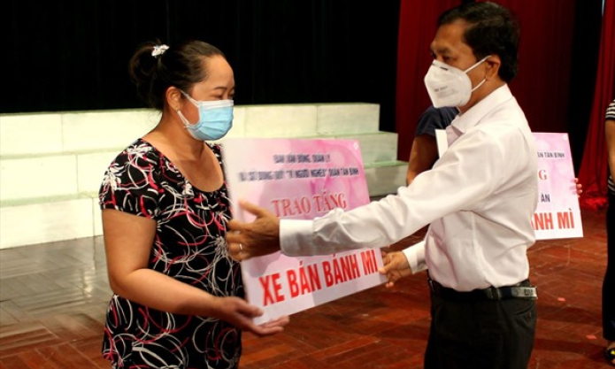 Việc l&agrave;m ổn định hướng tới giảm ngh&egrave;o bền vững