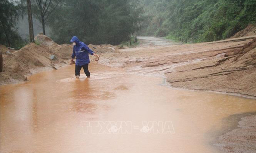 Thời tiết ng&agrave;y 19/10: Ph&iacute;a Nam Nghệ An đến Quảng Trị c&oacute; nơi mưa to