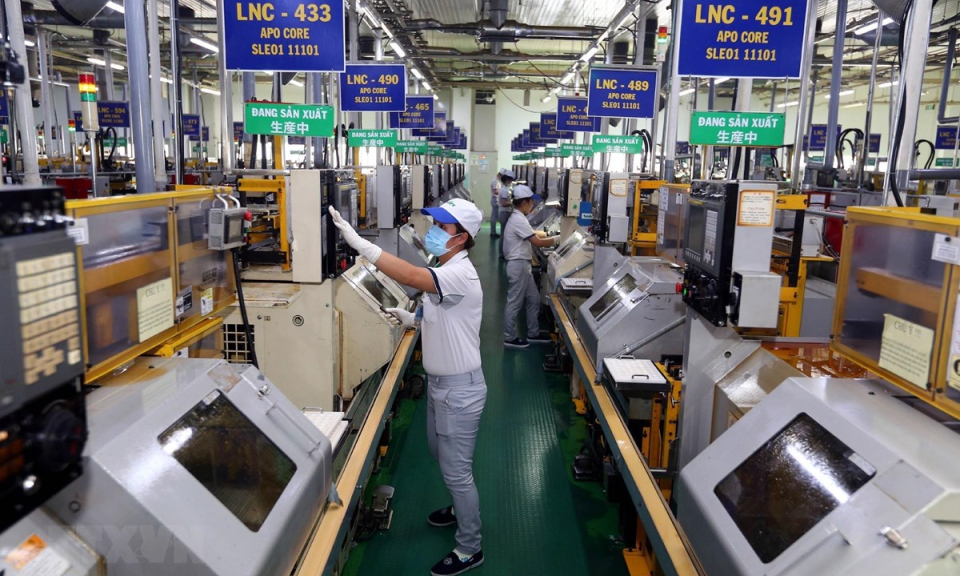 Khắc phục nguy cơ thiếu hụt lao động cục bộ ở một số ng&agrave;nh, v&ugrave;ng