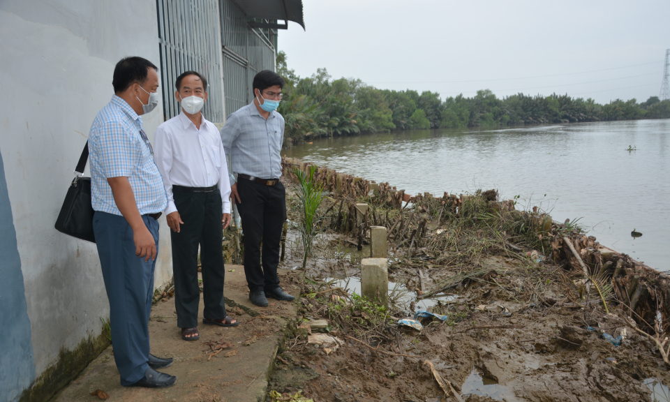 Sở NN v&agrave; PTNT kiểm tra ứng ph&oacute; hạn mặn tại Cần Giuộc