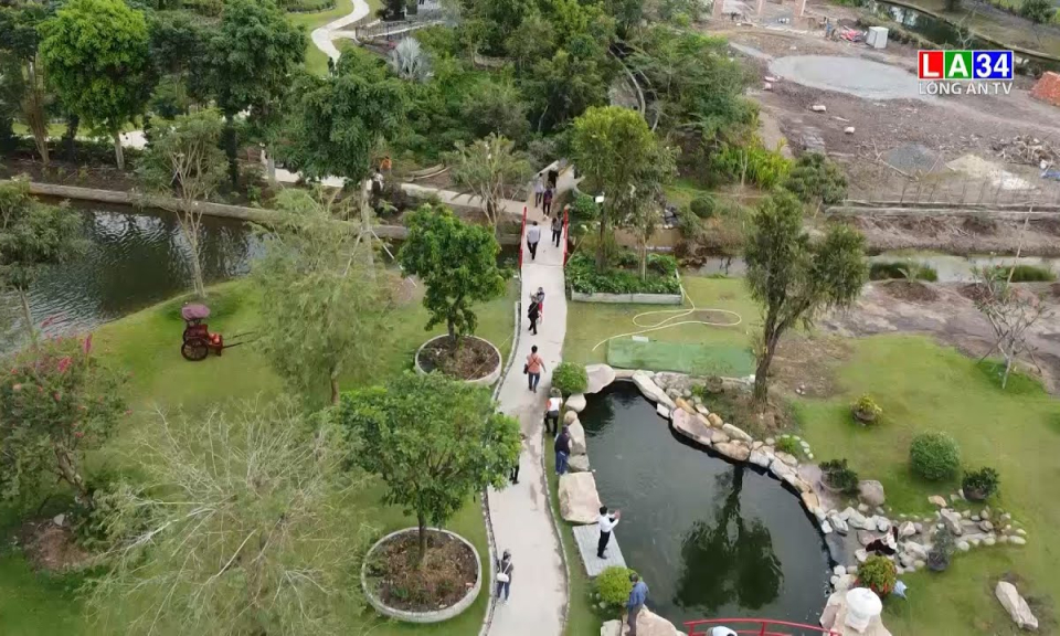 K&yacute; sự Truyền h&igrave;nh: B&ecirc;n đ&ocirc;i d&ograve;ng V&agrave;m Cỏ