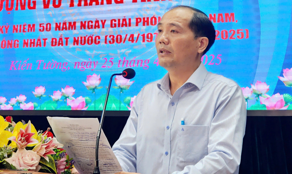 Bí thư Thị ủy Kiến Tường – Phạm Xuân Bách phát biểu chào mừng