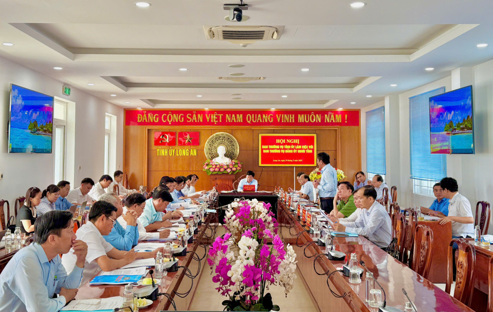 Hội nghị tập trung làm rõ công tác lãnh, chỉ đạo của Ban Thường vụ Đảng ủy UBND tỉnh về một số nhiệm vụ được giao