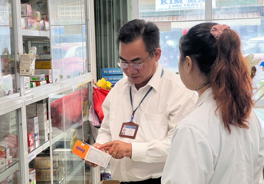 Kiểm tra, giám sát việc quản lý dược trên địa bàn huyện Đức Hòa