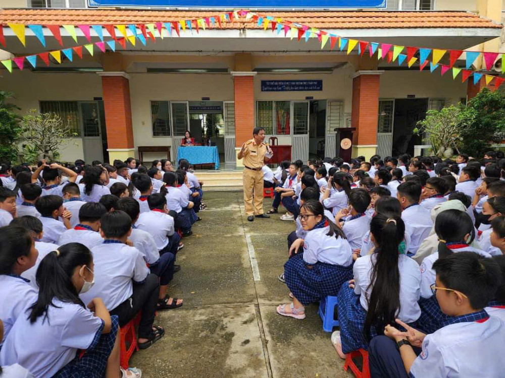 Đẩy mạnh tuyên truyền, giáo dục pháp luật về trật tự, an toàn giao thông