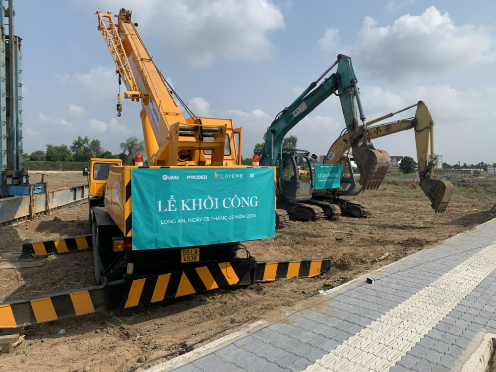 Khởi công một dự án nhà ở xã hội