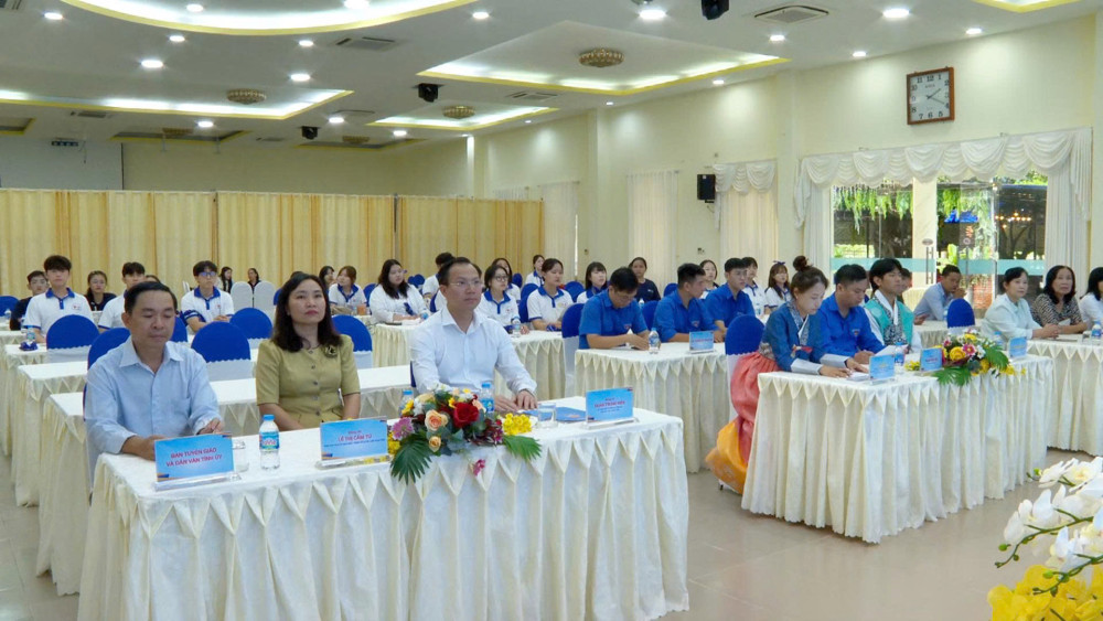 Các đại biểu tham dự lễ bế mạc