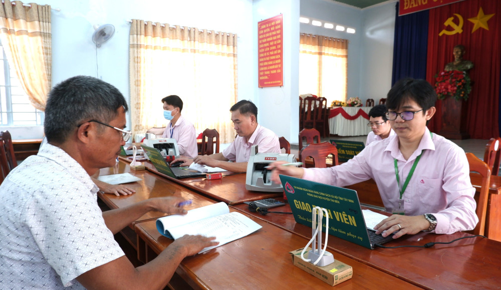 Điểm giao dịch tại xã Trà Vong không thay đổi, tạo điều kiện thuận lợi cho người dân