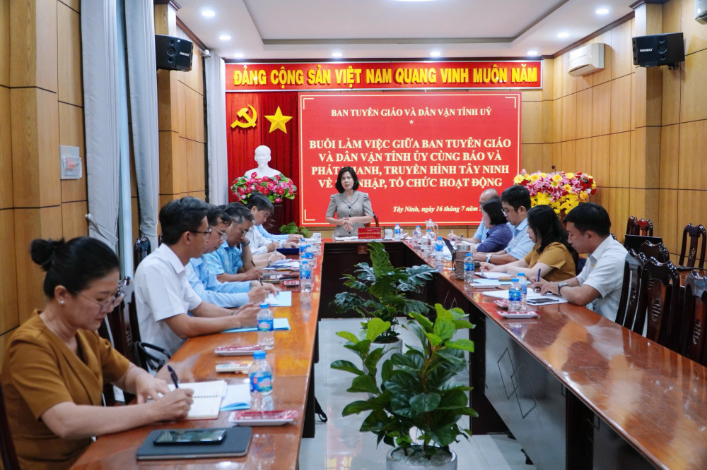 Ủy viên Ban Thường vụ Tỉnh uỷ, Trưởng Ban Tuyên giáo và Dân vận Tỉnh ủy Nguyễn Thị Xuân Hương yêu cầu, Báo và Phát thanh, Truyền hình Tây Ninh nhanh chóng bắt nhịp công việc mới