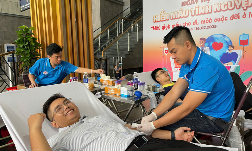 Gần 140 đơn vị m&aacute;u được tiếp nhận tại Ng&agrave;y hội hiến m&aacute;u t&igrave;nh nguyện