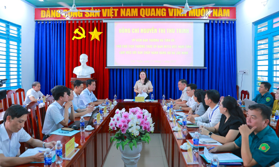 R&agrave; so&aacute;t lại c&aacute;c chỉ ti&ecirc;u để ph&aacute;t triển kinh tế - x&atilde; hội theo m&ocirc; h&igrave;nh ch&iacute;nh quyền mới