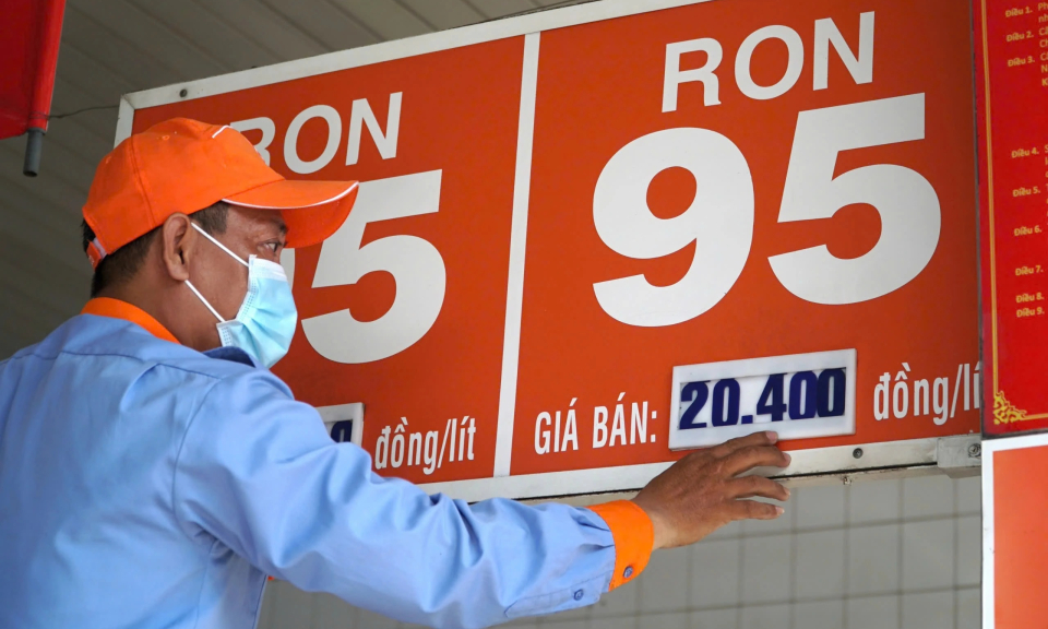 Gi&aacute; xăng dầu h&ocirc;m nay 08/9: Bật tăng sau quyết định của OPEC+