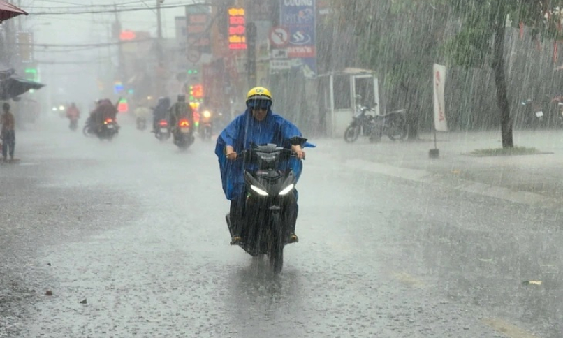 Thời tiết h&ocirc;m nay 13/9: Cả nước mưa d&ocirc;ng, miền Nam c&oacute; nơi mưa rất to