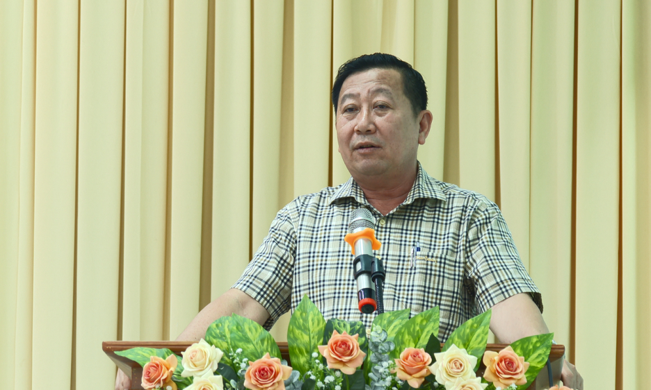 Cử tri x&atilde; Bến Cầu kiến nghị nhiều &yacute; kiến li&ecirc;n quan tới đời sống d&acirc;n sinh