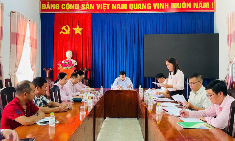 Kiểm tra t&igrave;nh h&igrave;nh thực hiện t&iacute;n dụng ch&iacute;nh s&aacute;ch x&atilde; hội tại x&atilde; Phước Vinh