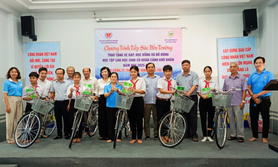 'Tiếp sức đến trường' tại x&atilde; T&acirc;n Th&agrave;nh