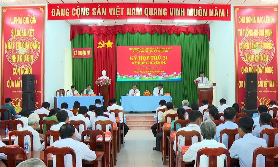 Kỳ họp thứ 21 HĐND x&atilde; Thuận Mỹ th&ocirc;ng qua 5 Nghị quyết