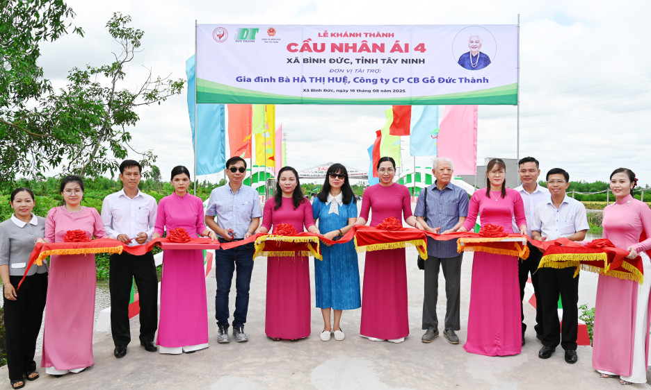 X&atilde; B&igrave;nh Đức kh&aacute;nh th&agrave;nh cầu Nh&acirc;n &Aacute;i 4 với kinh ph&iacute; hơn 330 triệu đồng