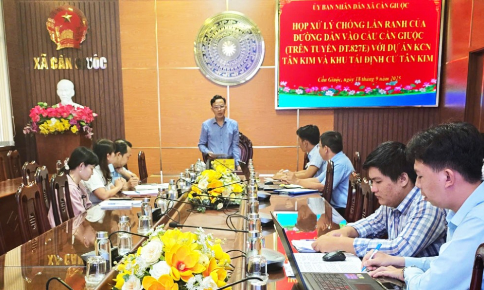 Th&aacute;o gỡ kh&oacute; khăn dự &aacute;n đường dẫn v&agrave;o cầu Cần Giuộc tr&ecirc;n đường tỉnh 827E