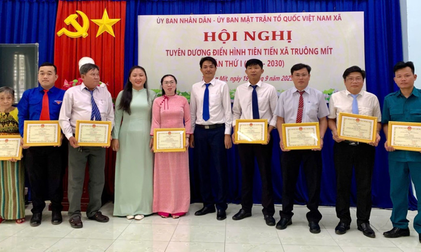 X&atilde; Tru&ocirc;ng M&iacute;t: Đổi mới c&ocirc;ng t&aacute;c thi đua &ndash; khen thưởng, tạo động lực ph&aacute;t triển to&agrave;n diện