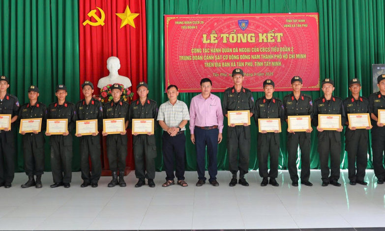 Tiểu đo&agrave;n 2, Trung đo&agrave;n Cảnh s&aacute;t cơ động Đ&ocirc;ng Nam TP.HCM: Nhiều hoạt động d&acirc;n vận tại x&atilde; T&acirc;n Ph&uacute;