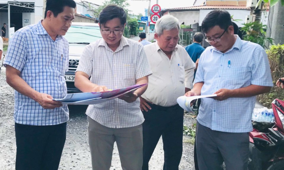 X&atilde; T&acirc;n Tập khảo s&aacute;t c&ocirc;ng tr&igrave;nh trọng điểm về giao th&ocirc;ng