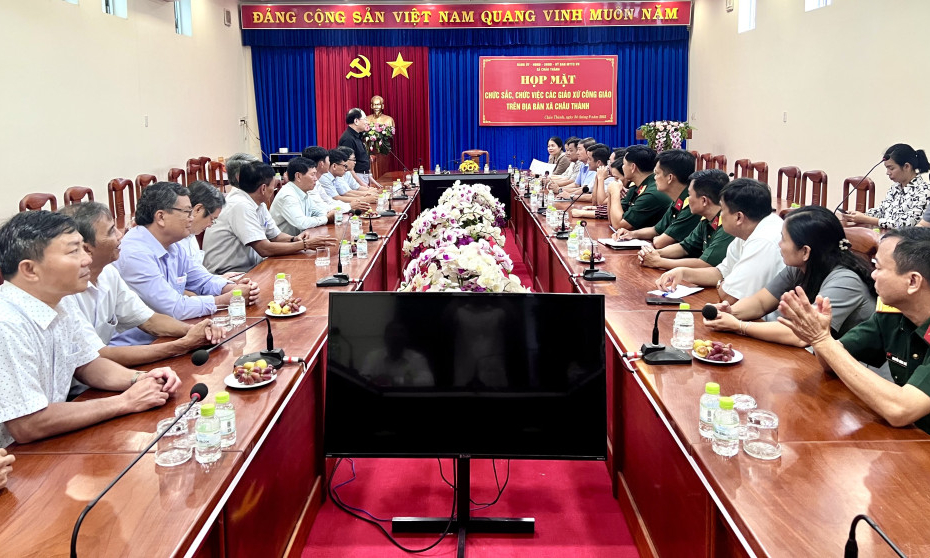 Ch&acirc;u Th&agrave;nh: Họp mặt chức sắc, chức việc c&aacute;c gi&aacute;o xứ c&ocirc;ng gi&aacute;o