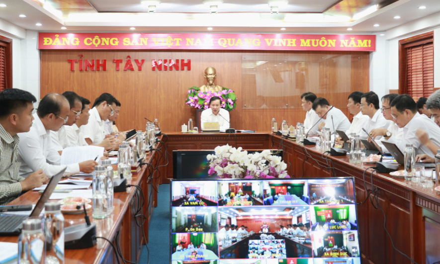 Chủ tịch UBND tỉnh T&acirc;y Ninh tiếp v&agrave; l&agrave;m việc với Tổng C&ocirc;ng ty Điện lực miền Nam