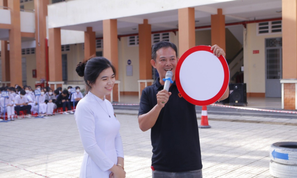 Tăng cường gi&aacute;o dục An to&agrave;n giao th&ocirc;ng cho học sinh
