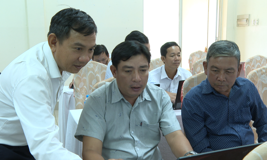 Tập huấn ứng dụng phần mềm quản l&yacute; b&aacute;n h&agrave;ng trong Đề &aacute;n 1 triệu ha l&uacute;a chất lượng cao, ph&aacute;t thải thấp