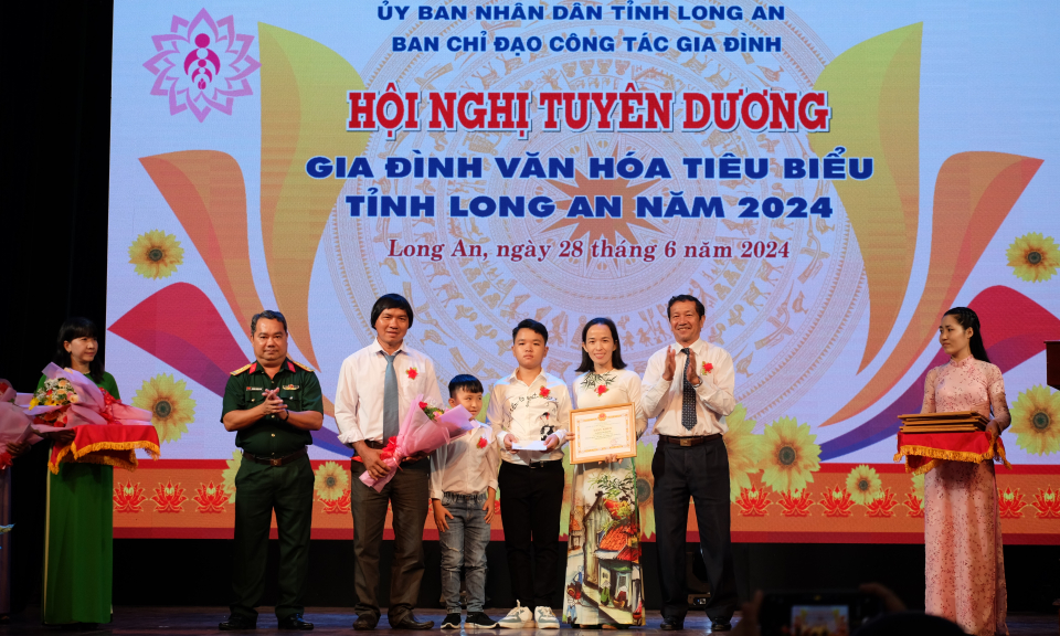 Gia đ&igrave;nh hạnh ph&uacute;c - quốc gia thịnh vượng