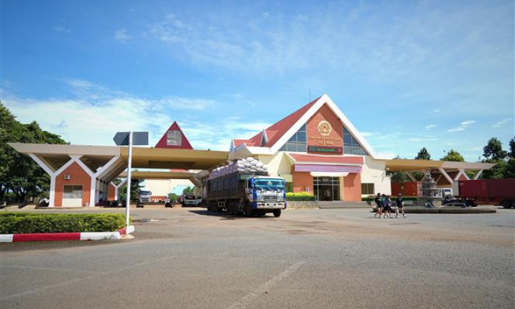 Đề xuất chủ trương đầu tư ph&aacute;t triển hạ tầng giao th&ocirc;ng kết nối cửa khẩu Xa M&aacute;t