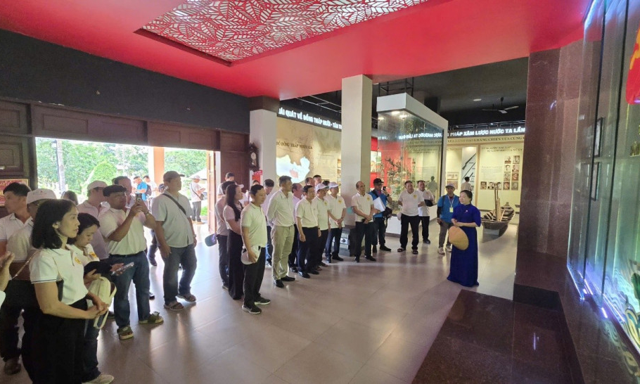 Ph&aacute;t huy gi&aacute; trị gi&aacute;o dục truyền thống c&aacute;ch mạng từ khu di t&iacute;ch lịch sử